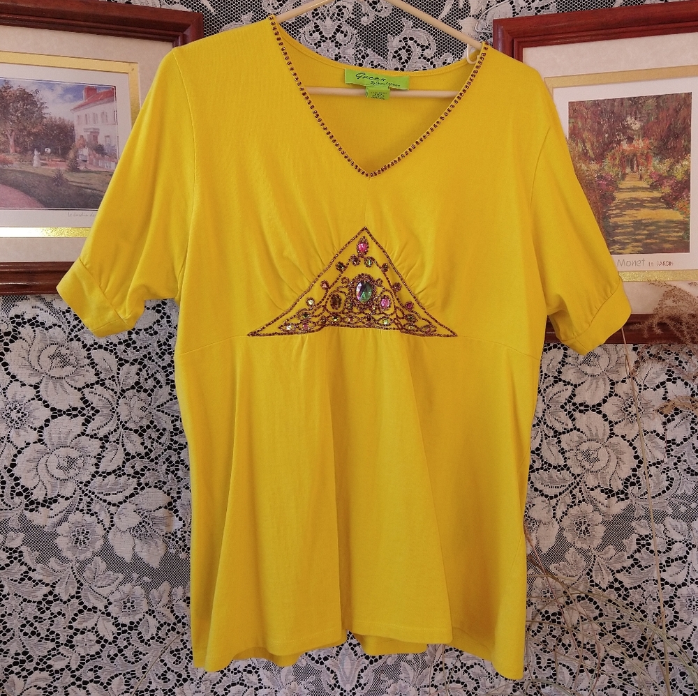 Derek Green yellow blouse with iredescent embellishments v neck short sleeve